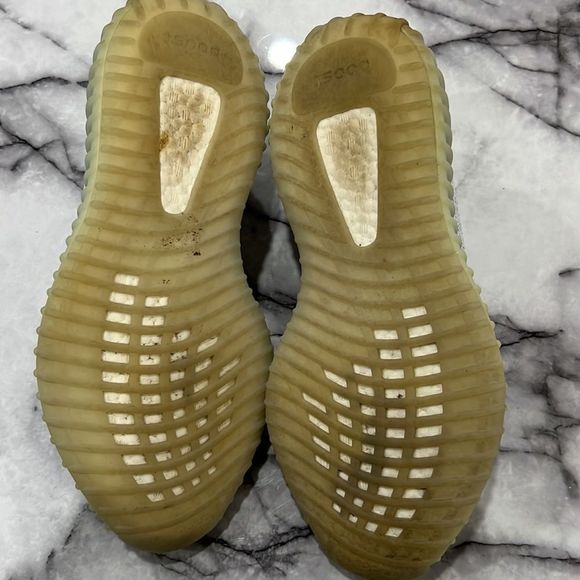 1000% Auth 2017 Yeezy Boost 350 V2 ‘Blue Tint’ Size 8 - Picture 11 of 11
